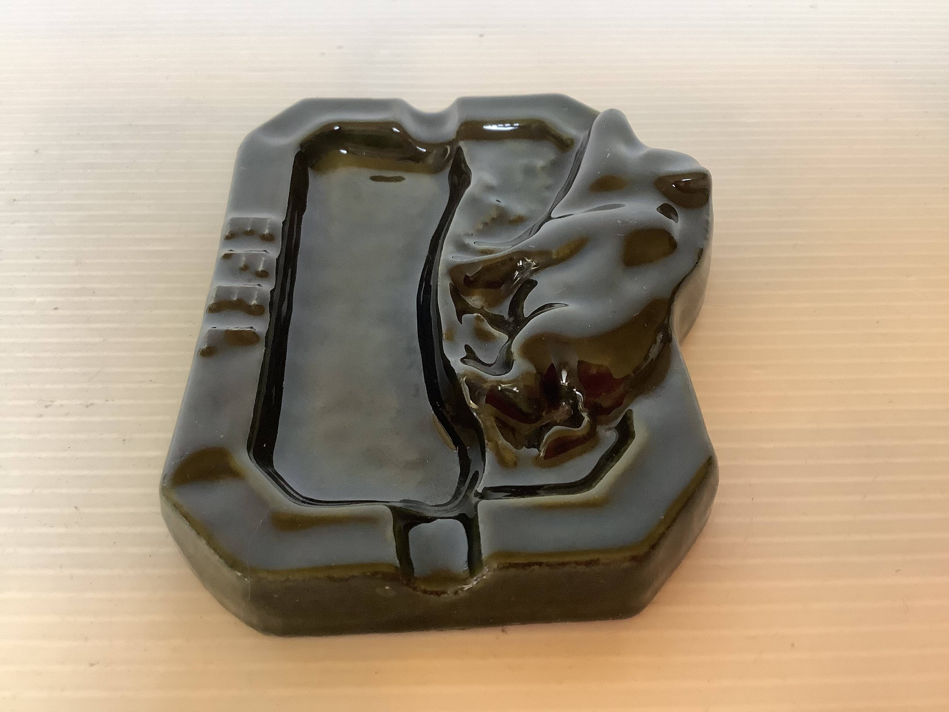 Old cast iron boar ashtray efel