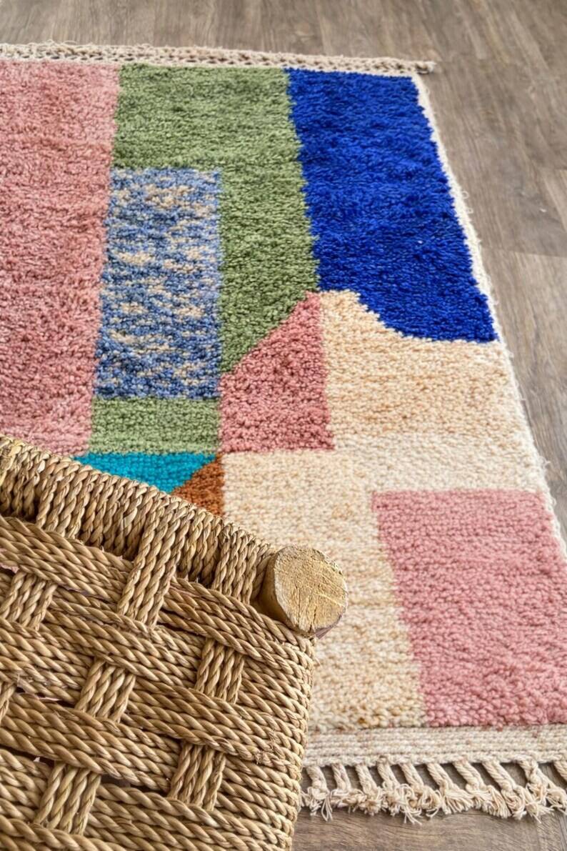 Moroccan wool rug 250cm x 150cm