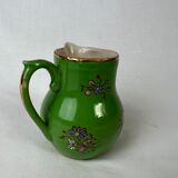 Pot à lait vert à fleurs émaillées