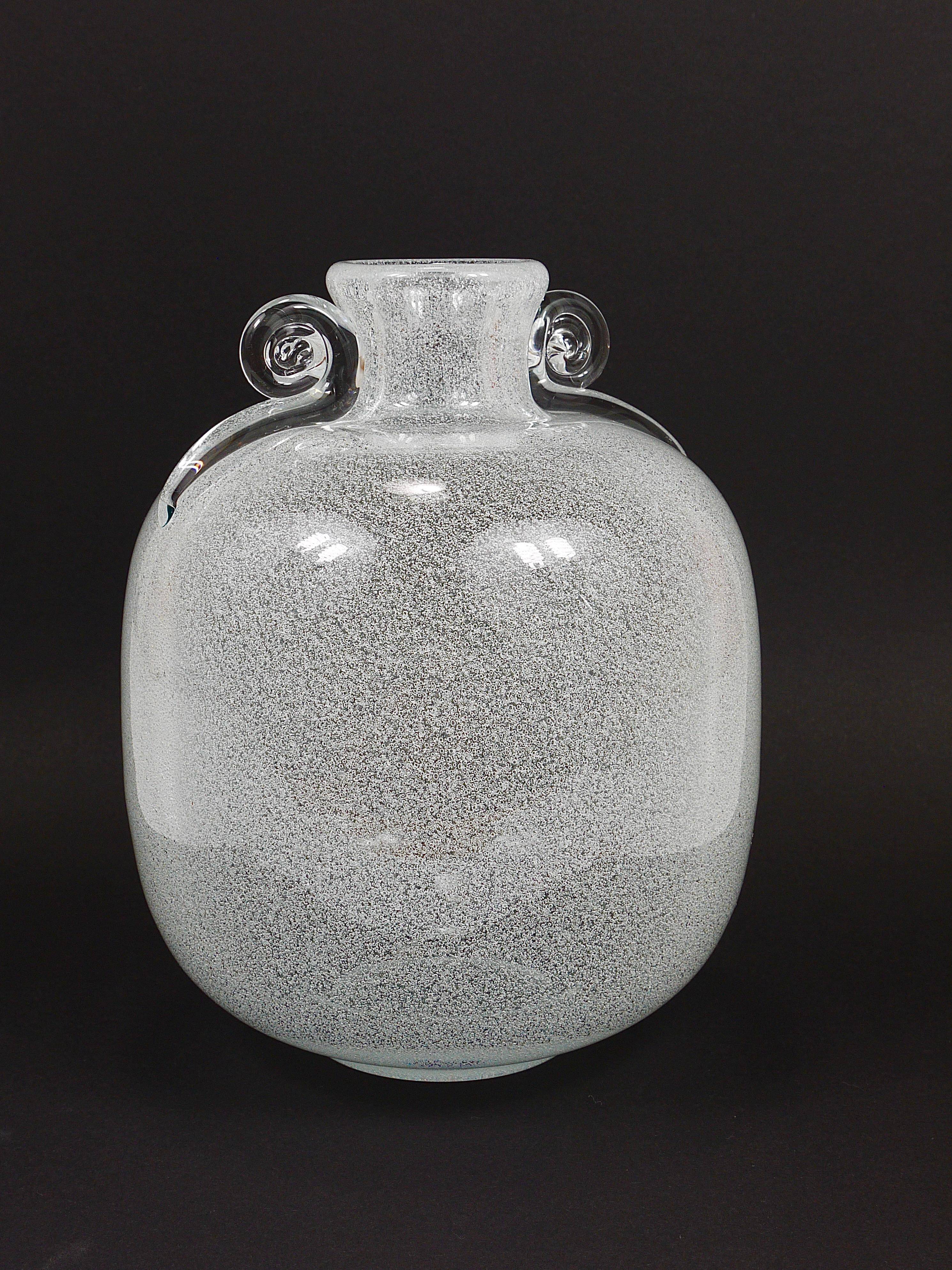 Seguso Vetri d’Arte Pulegoso vase with bubbles and handles, Murano, Italy 1950s
