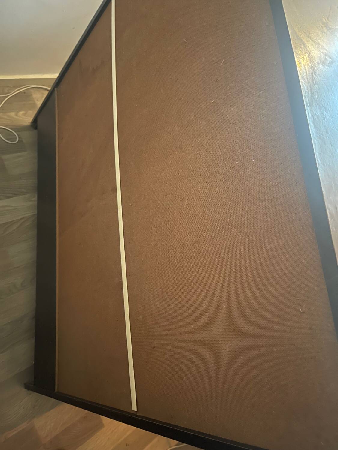 Shoe cabinet