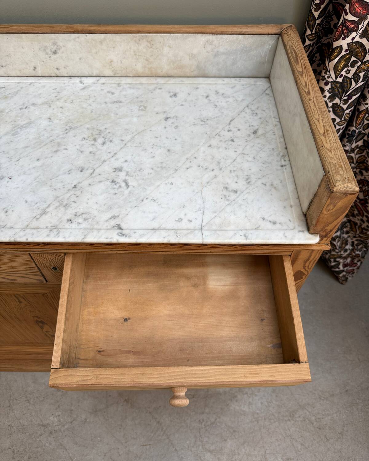 Old bathroom furniture (renovated)