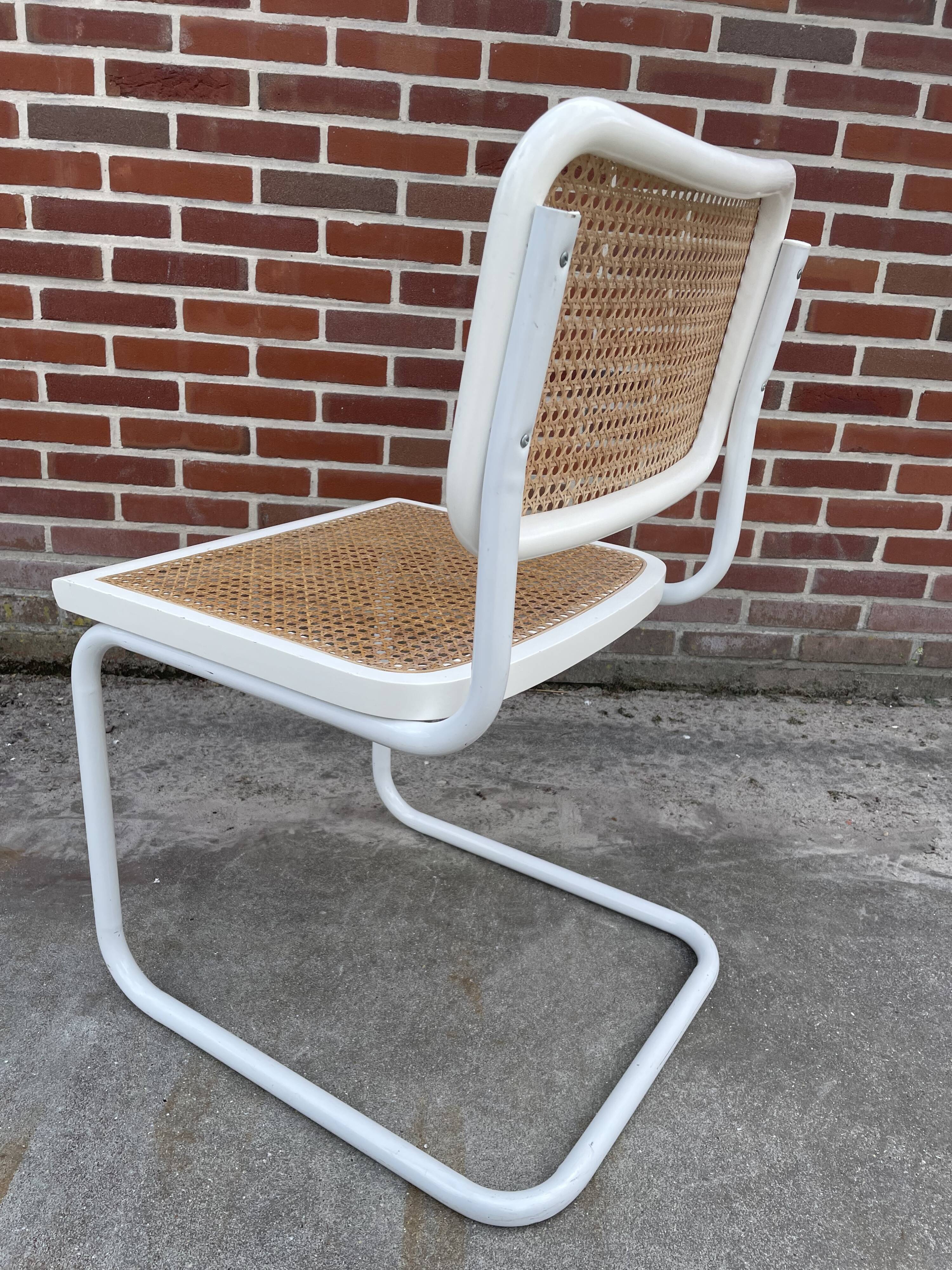 Cesca design chair b32 model in white design