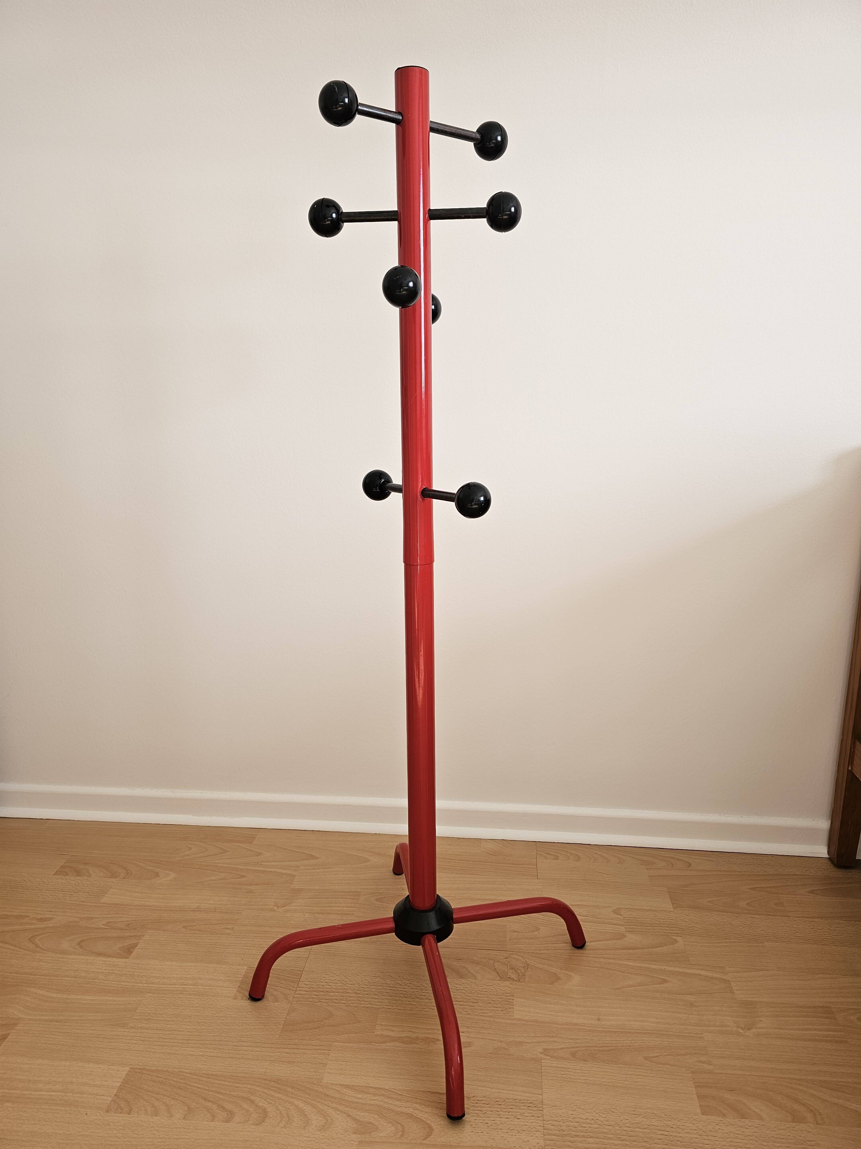 Black and red freestanding coat rack Italy 1980 Italian design style spa