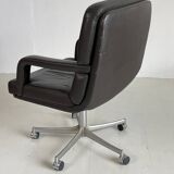 Leather armchair Mobilier International, 1970
