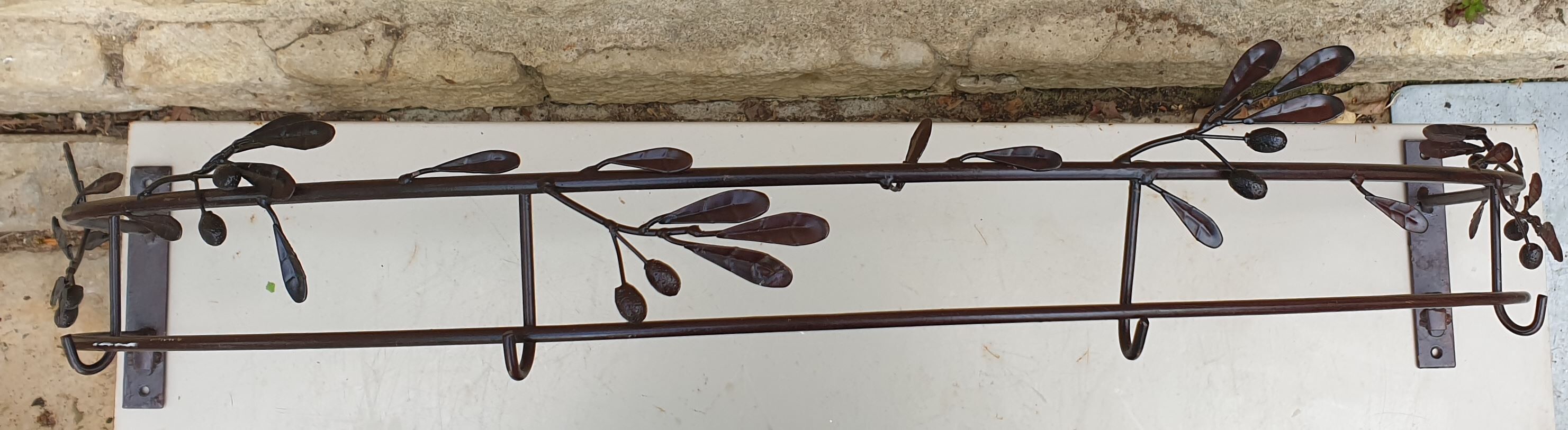 Metal half-moon bed sky