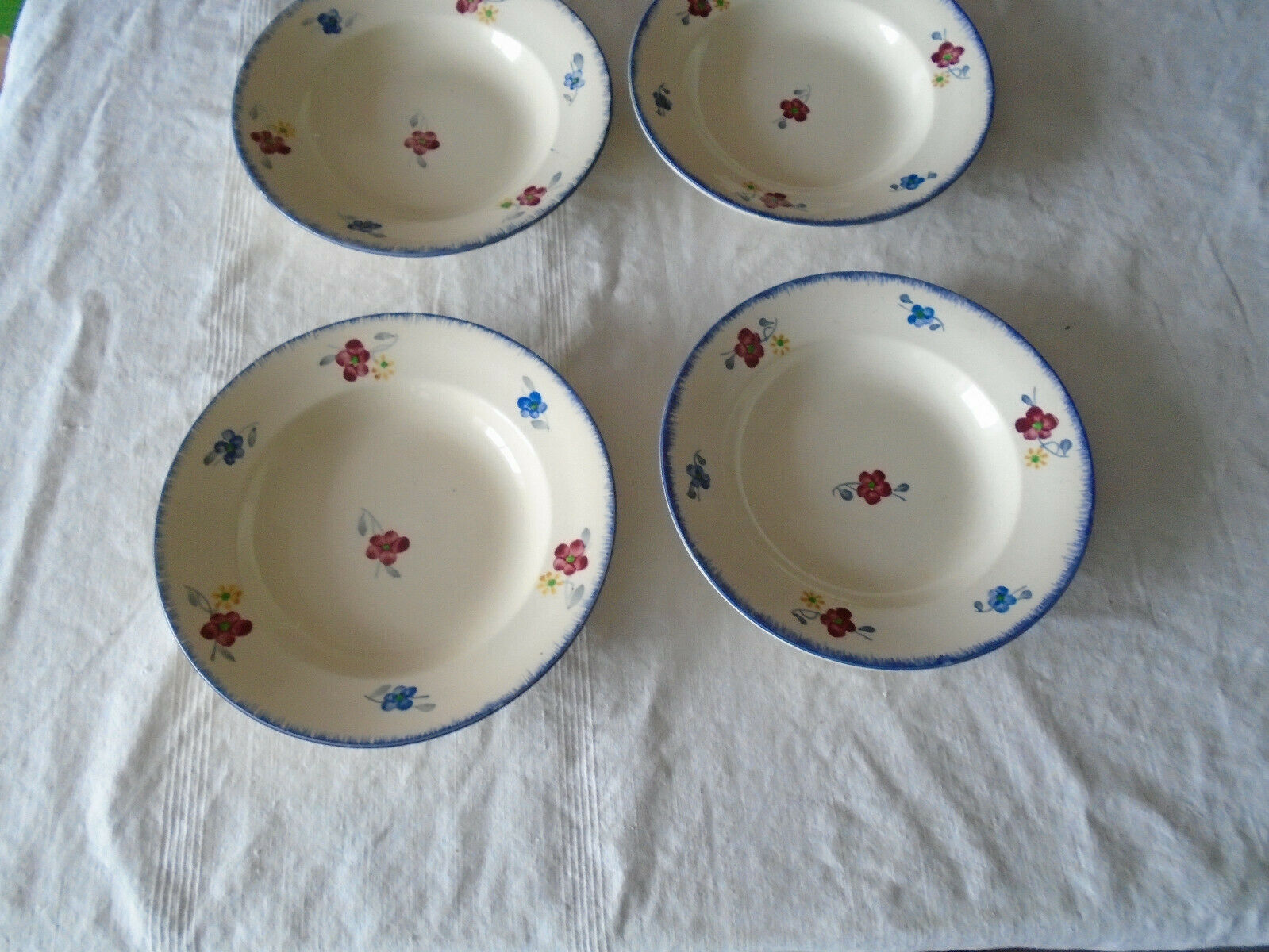 4 assiettes Mary Lou