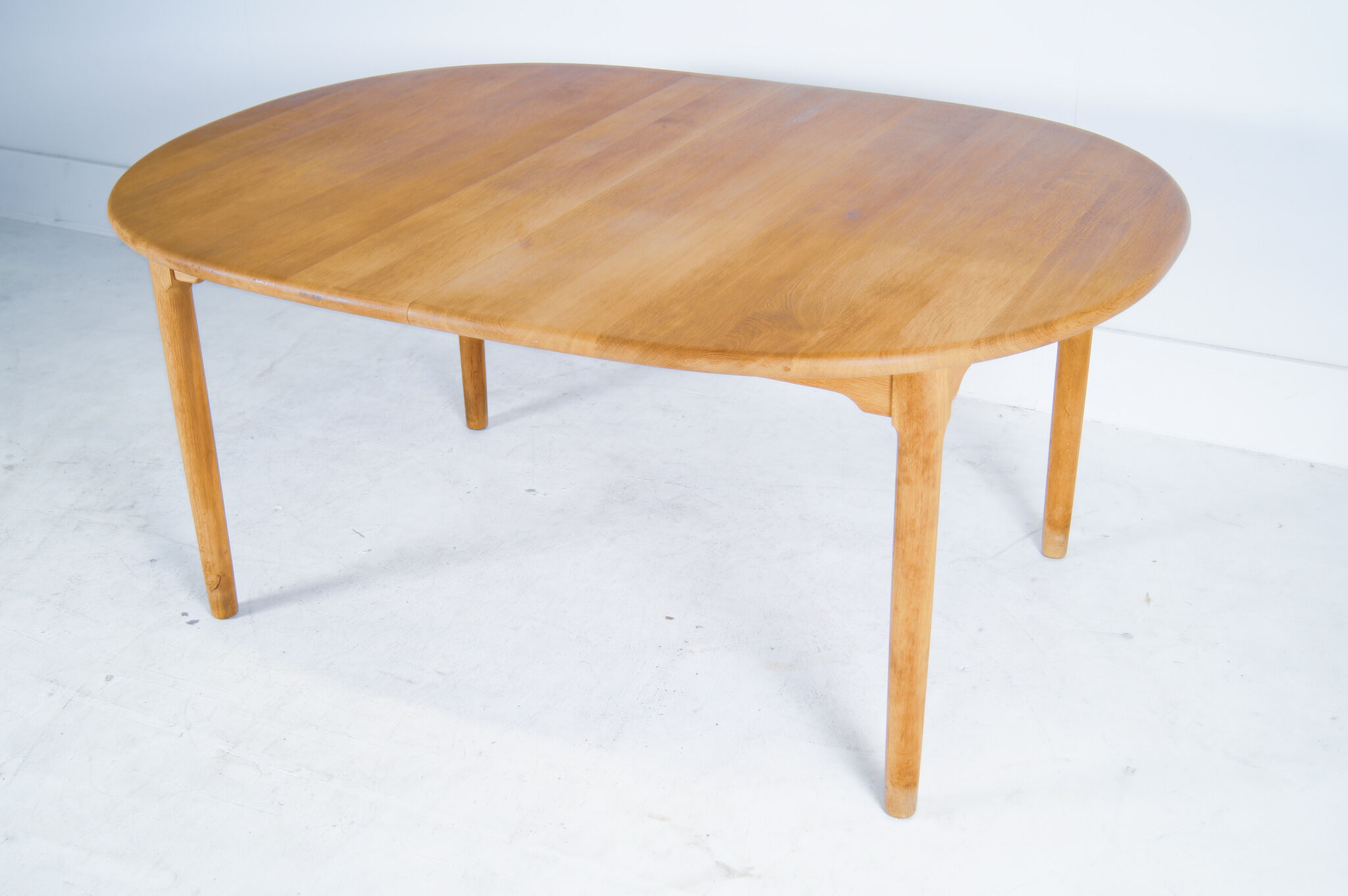 KP Møbler - Kurt Østervig - massive oak extendable dining table