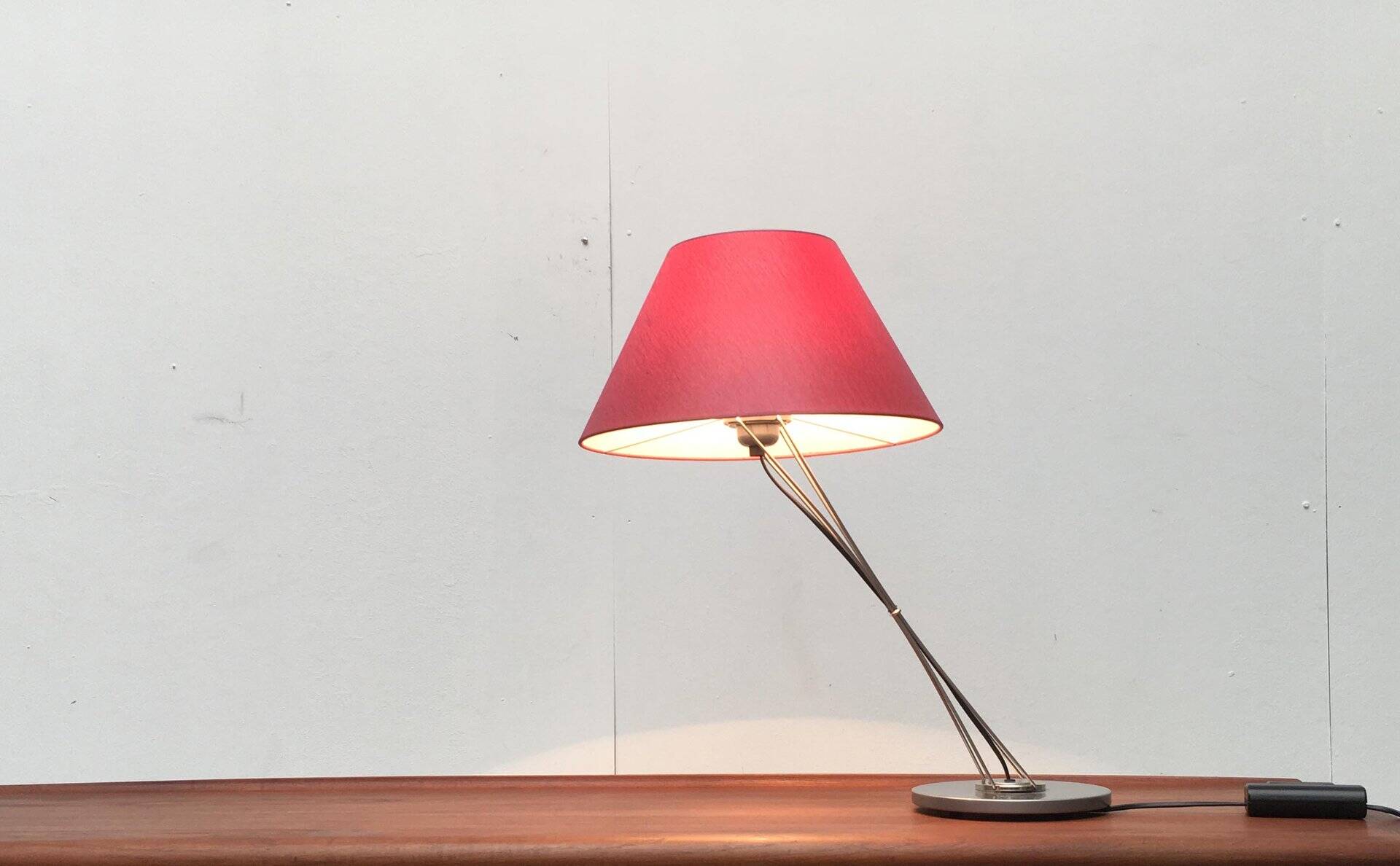 Contemporary table lamp Liz by Yaacov Kaufmann for Lumina