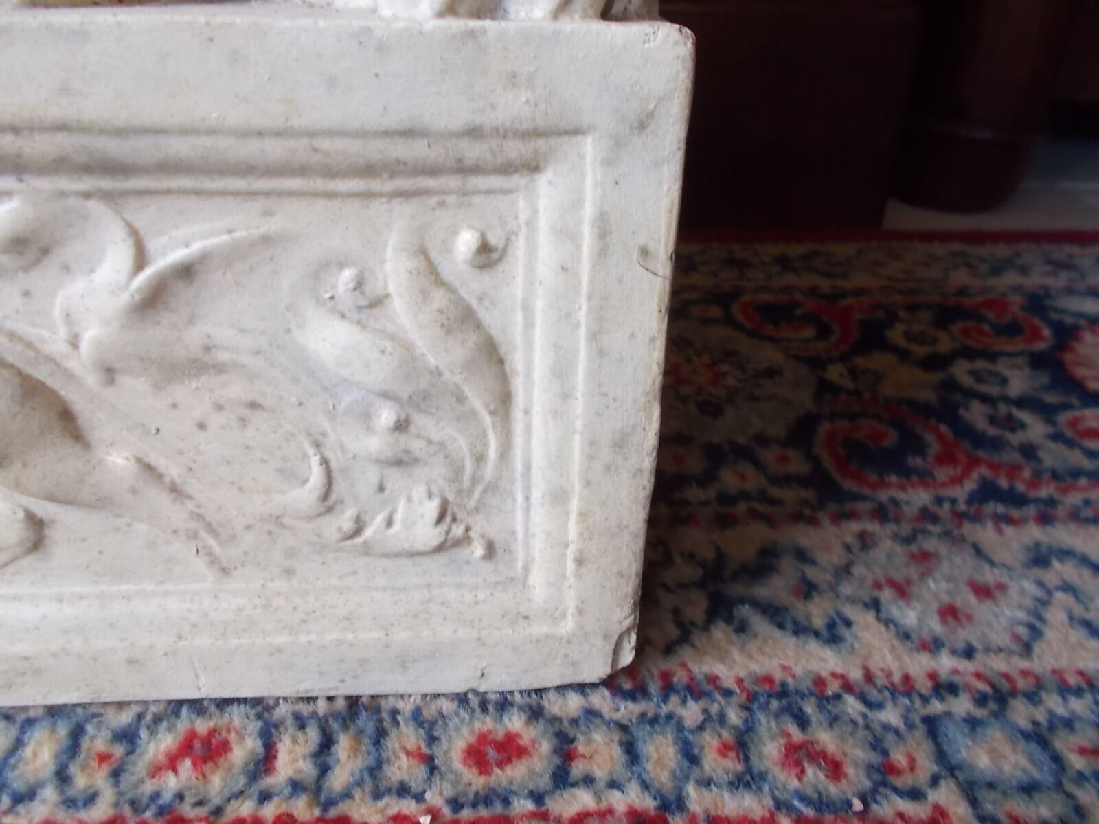 Column pedestal ram heads