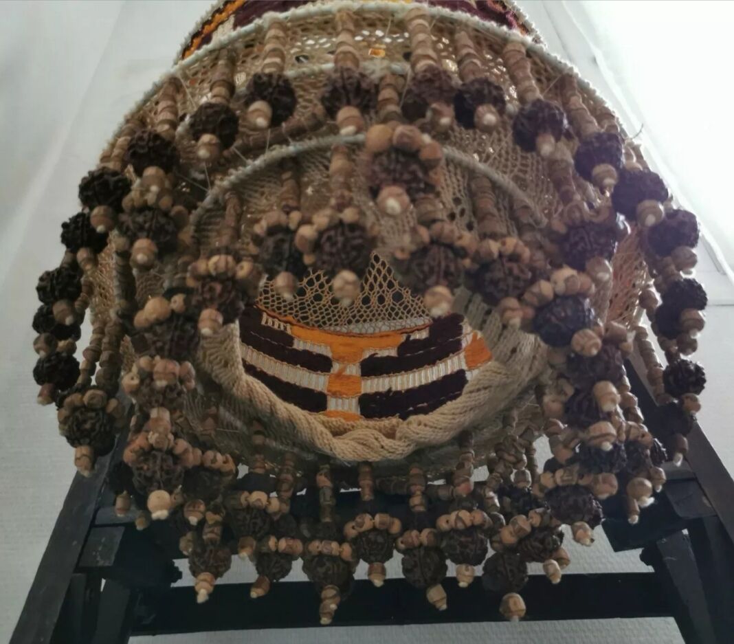 Macramé suspension 70s