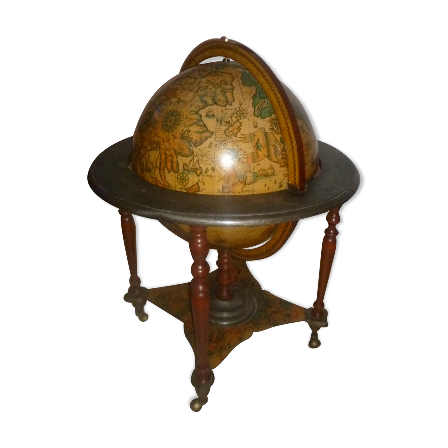 Globe terrestre bar