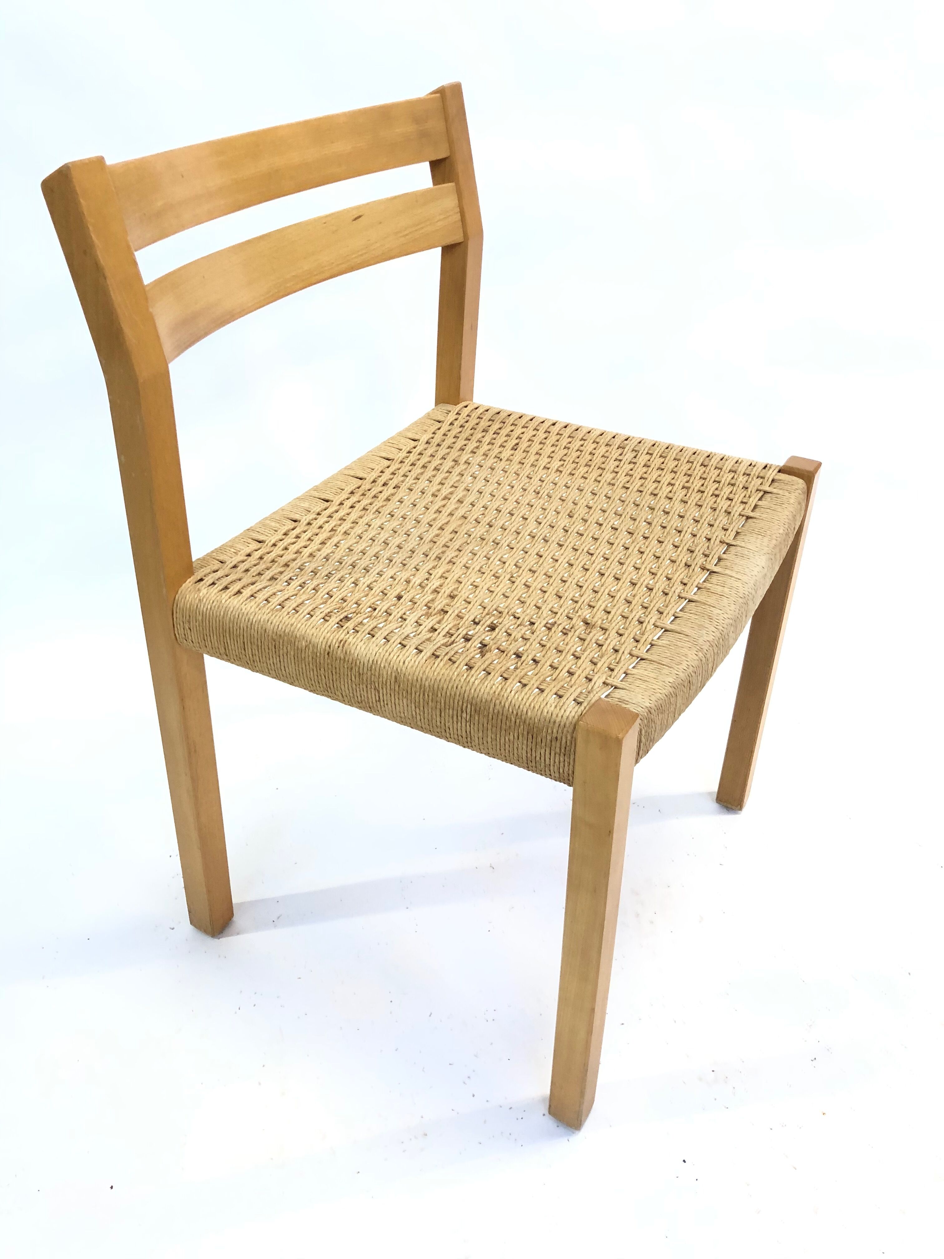 Vintage dining chair model 401 - JL Mollers Mobelfabric Denmark Papercord