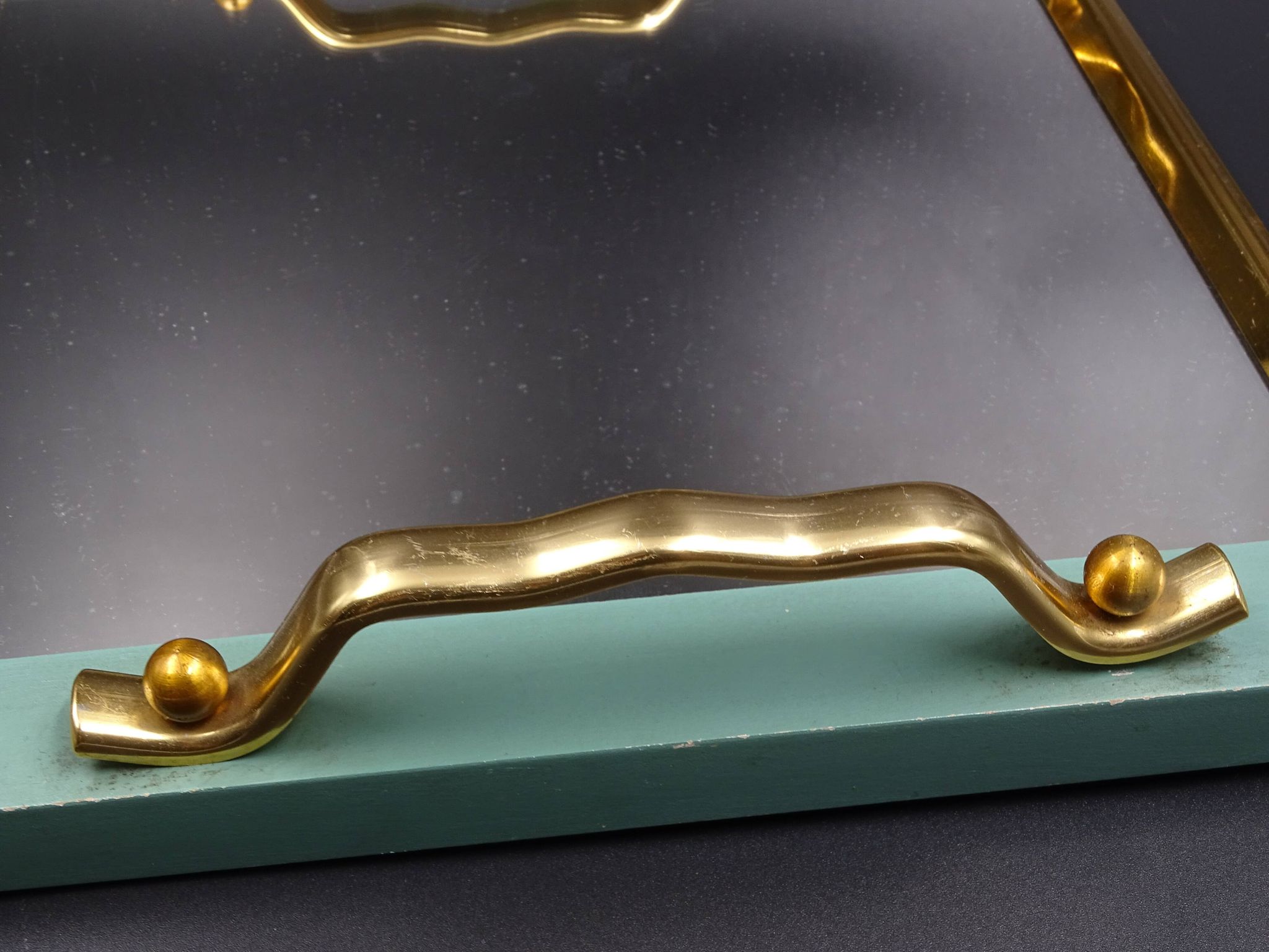 Plateau en bois métal et miroir vers 1950