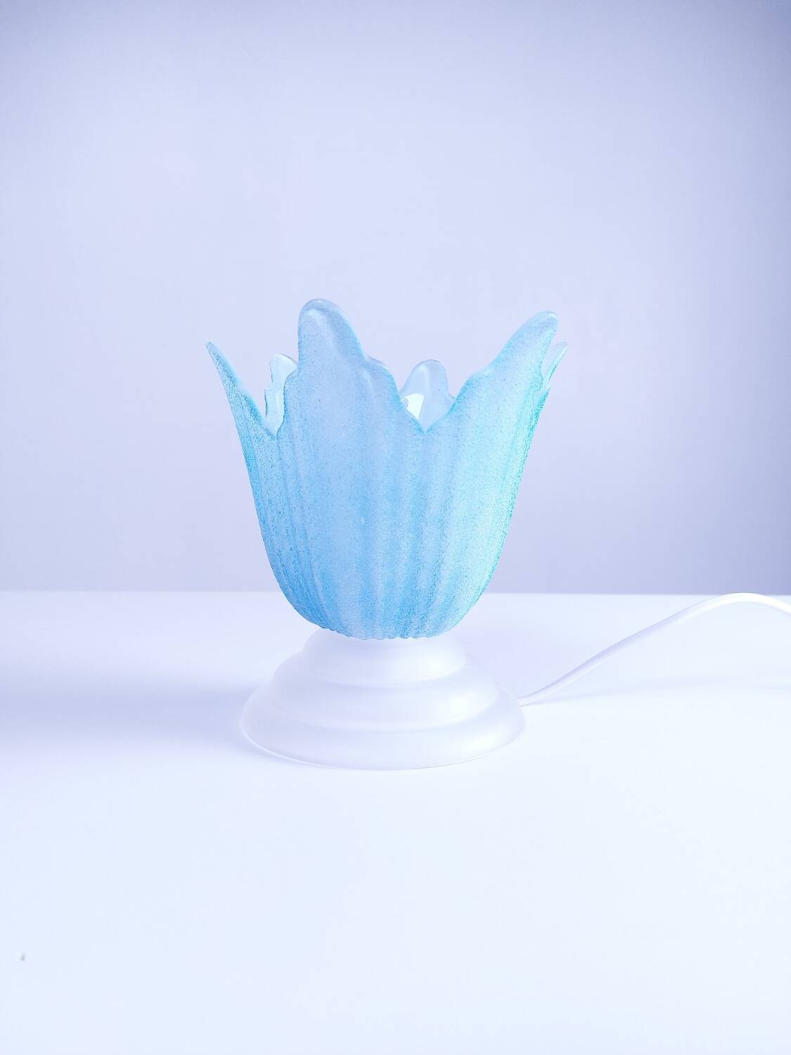 Vintage glass flower lamp