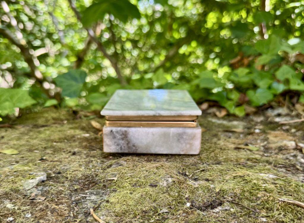 Onyx catchall box from the 1960s, vintage Italy.