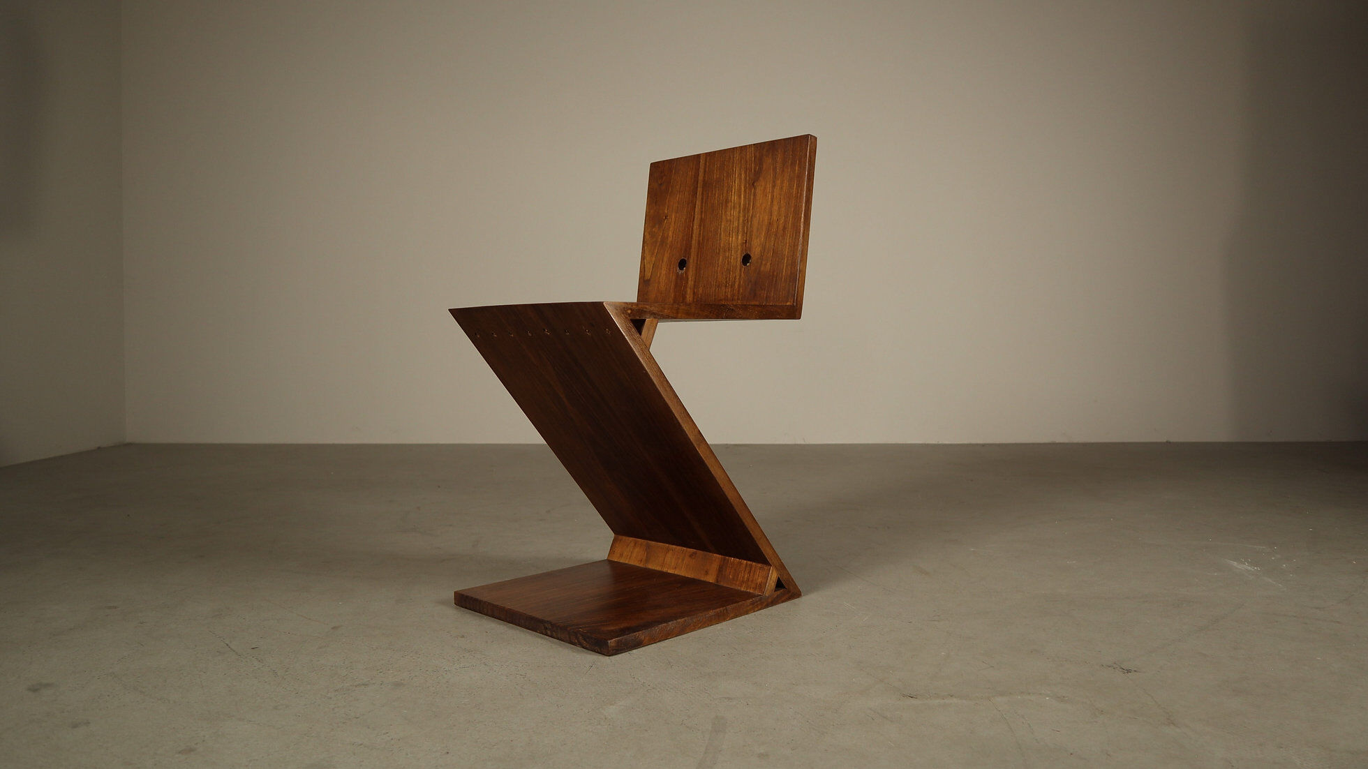 Ensemble de quatre chaises Zig-Zag après Gerrit Rietveld
