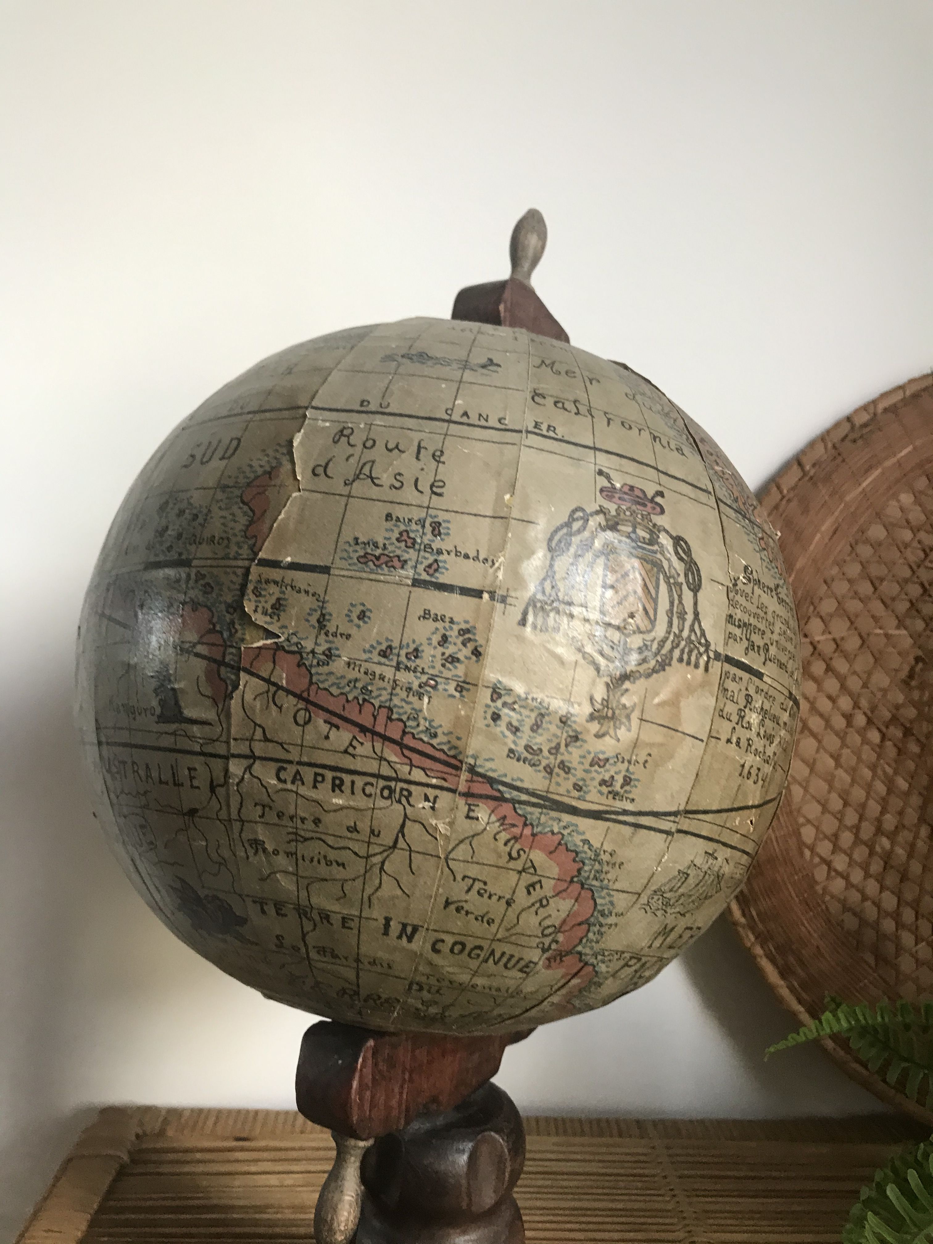 Globe paper map of the discoveries of 1634 edited first part of the 20th