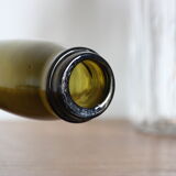 Grand model glass bottle