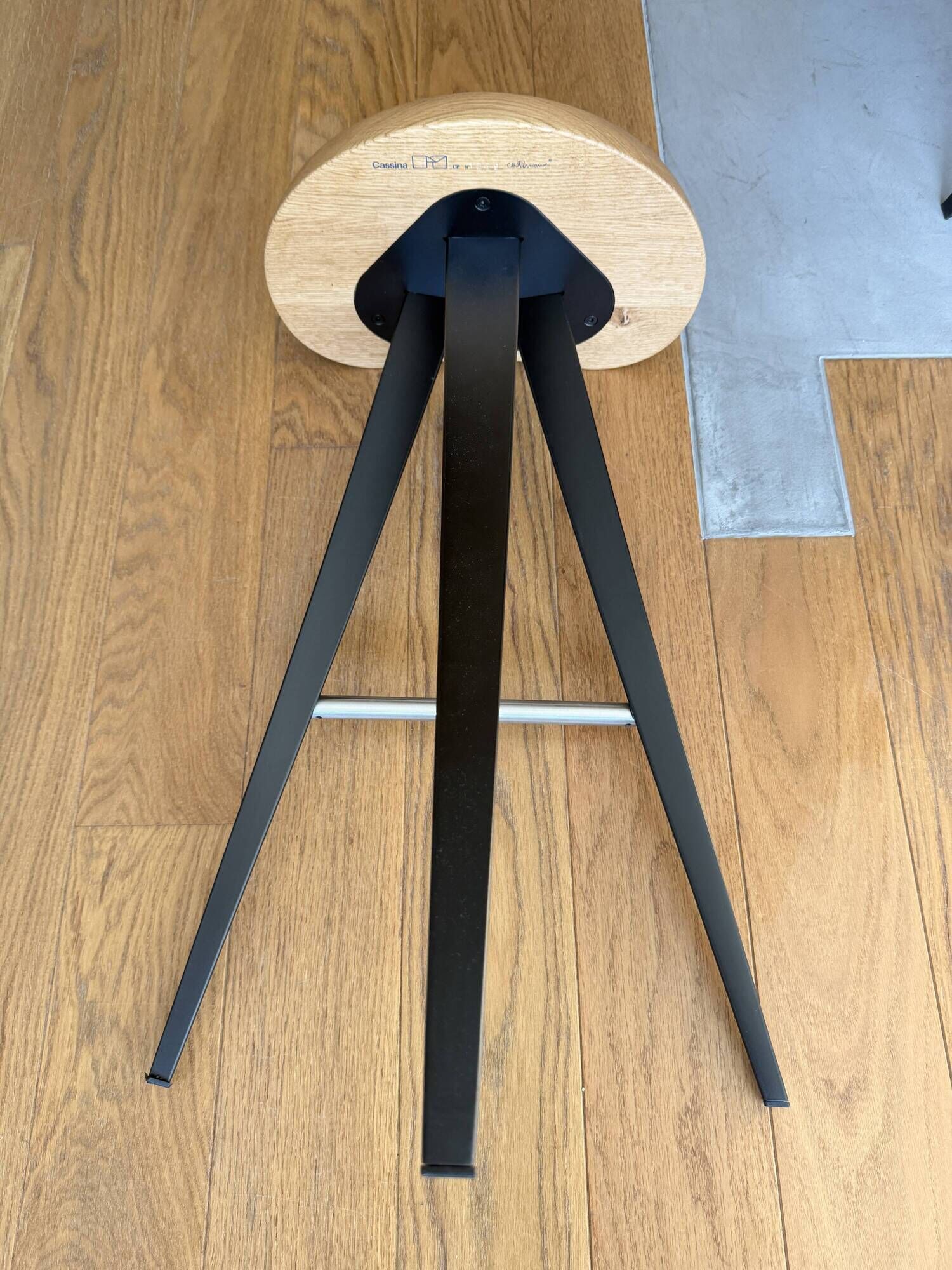 Mexican stool 531 Charlotte Perriand Natural oak and black legs, new