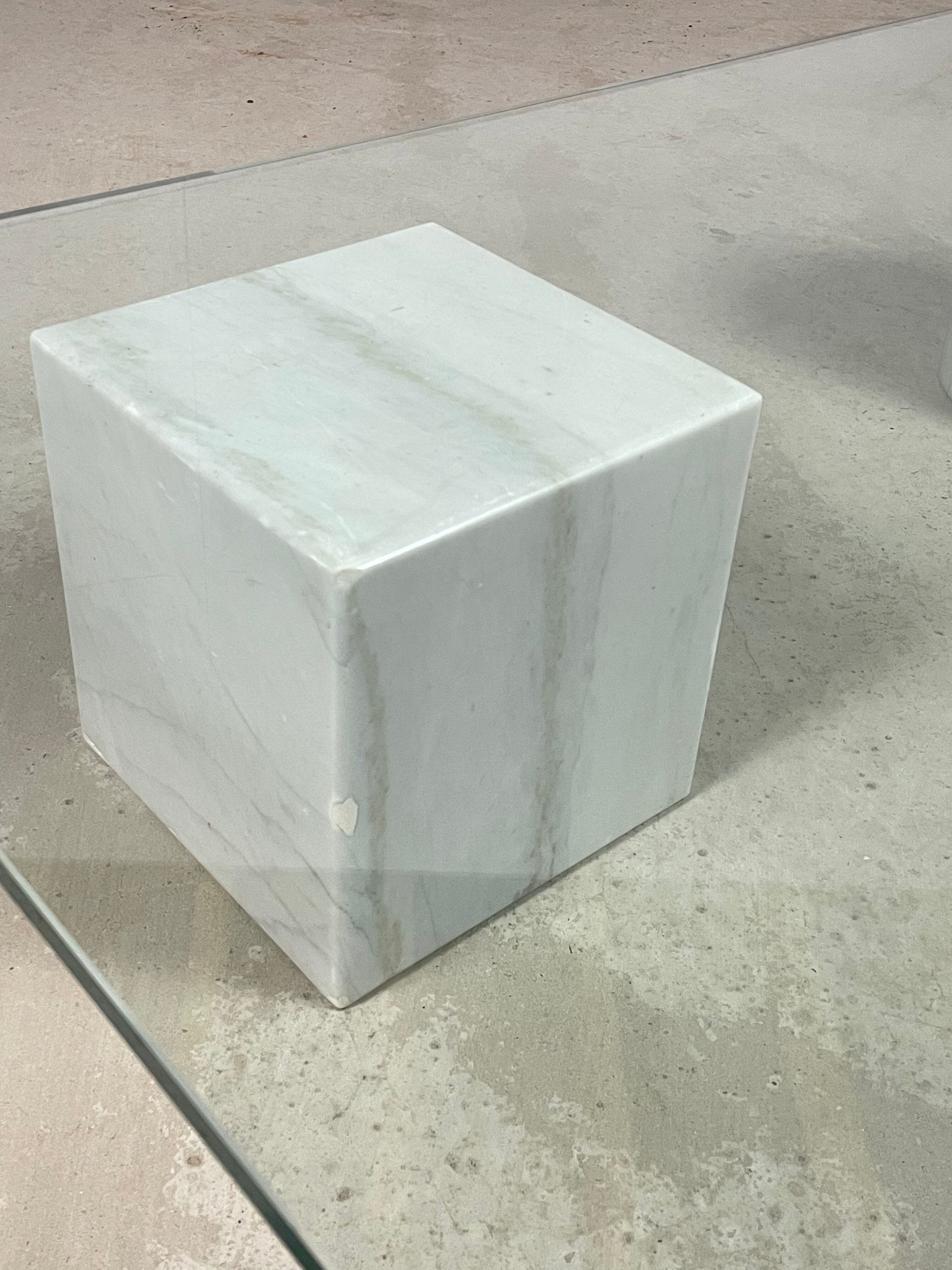 Metafora coffee table