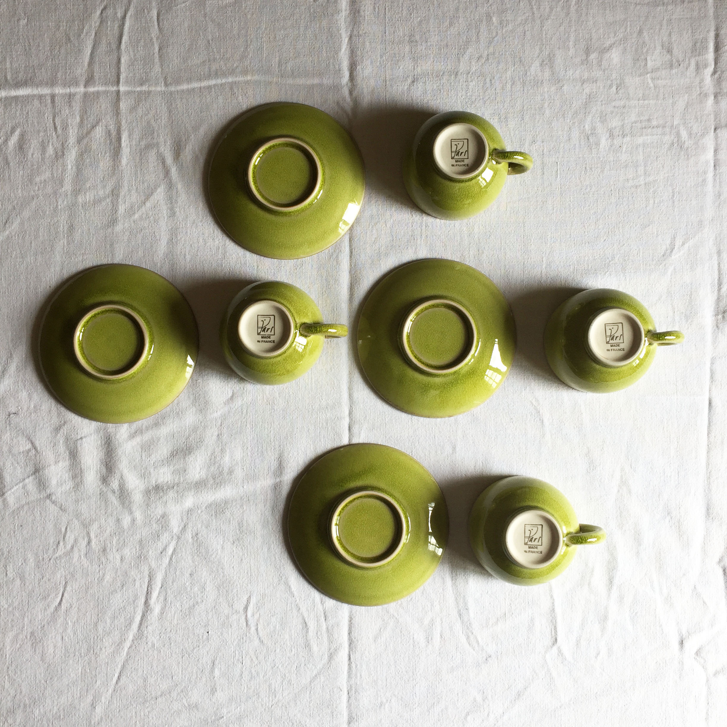 Set of 4 cups tea/coffee Jars with saucers