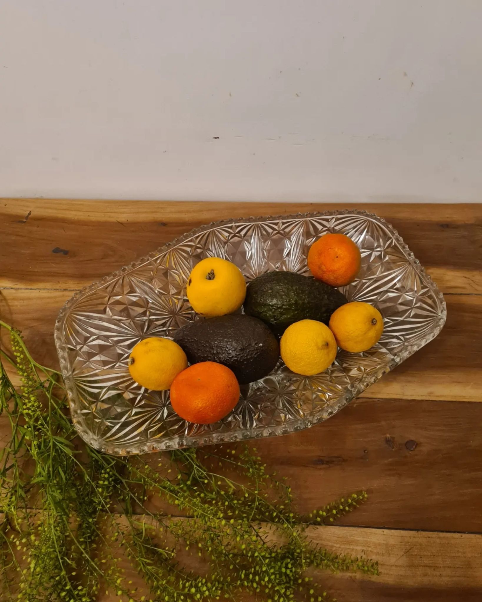 Cut glass fruit basket 70 ́s