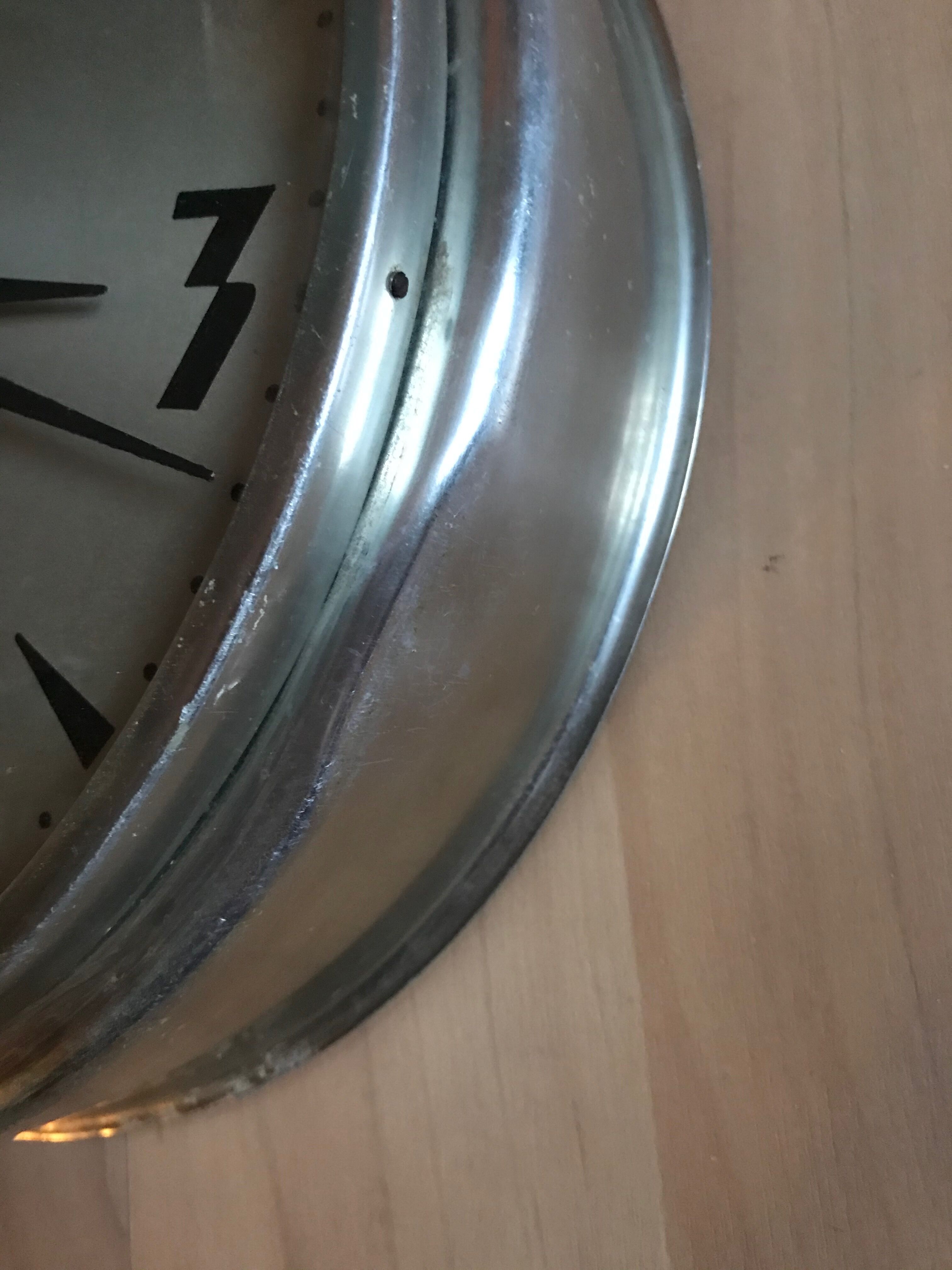 Flash industrial clock