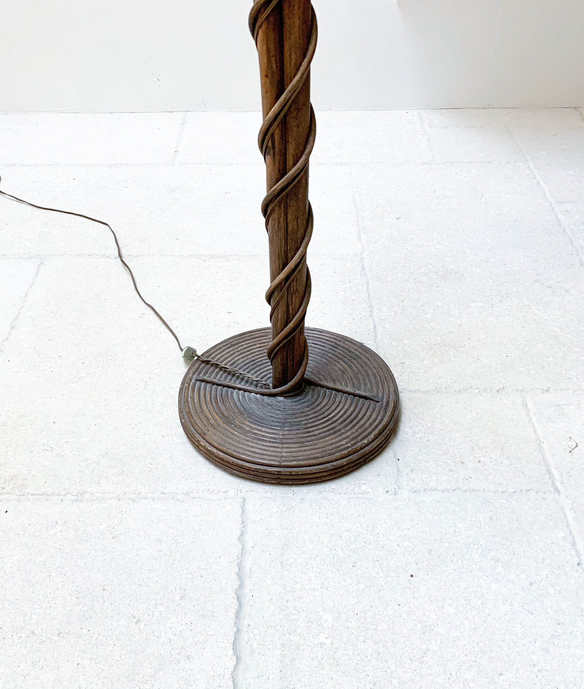 Lampadaire forme libre en bois des années 60