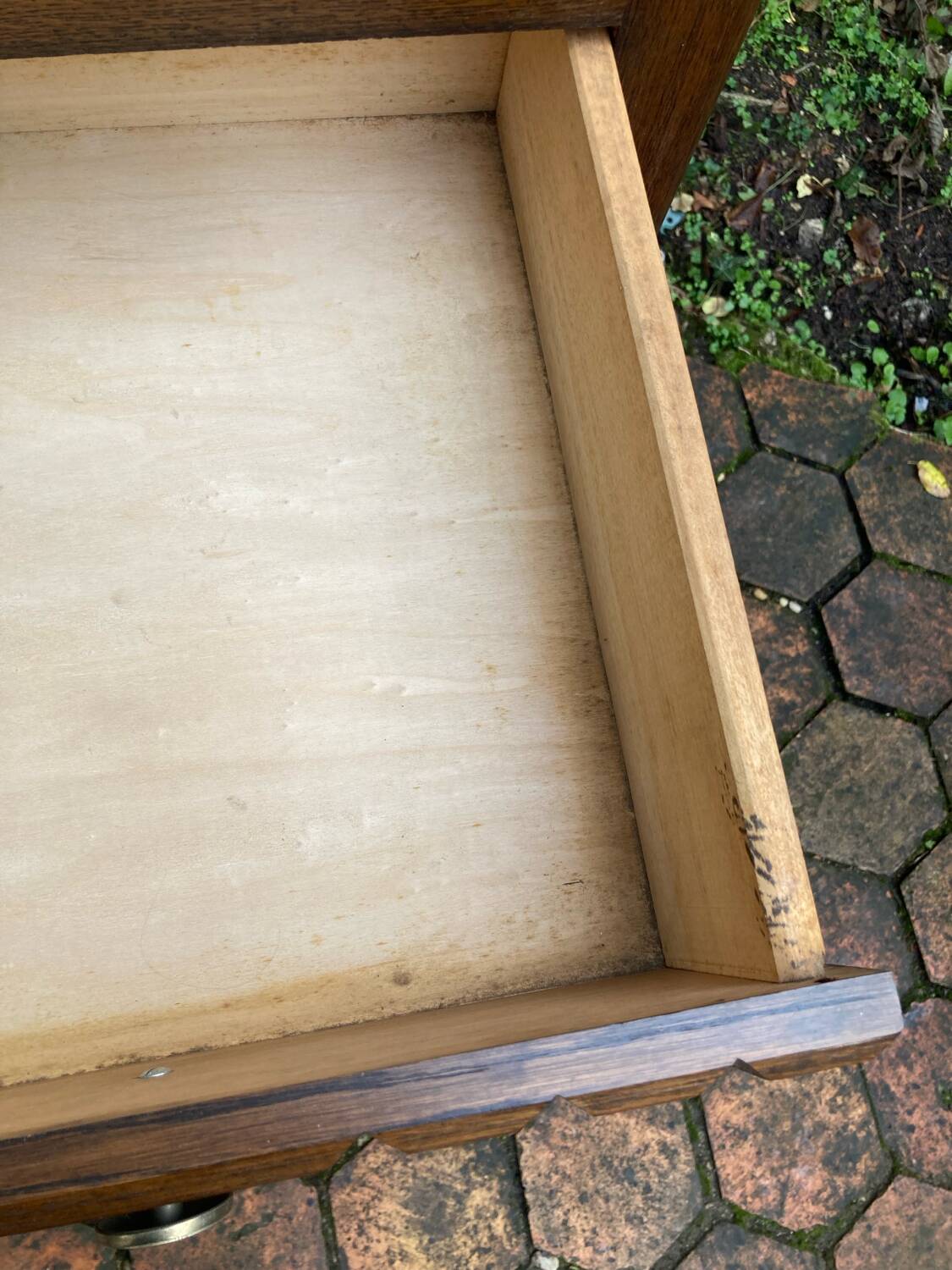 Vintage chest of drawers with splayed legs