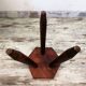 Tabouret tripode en bois
