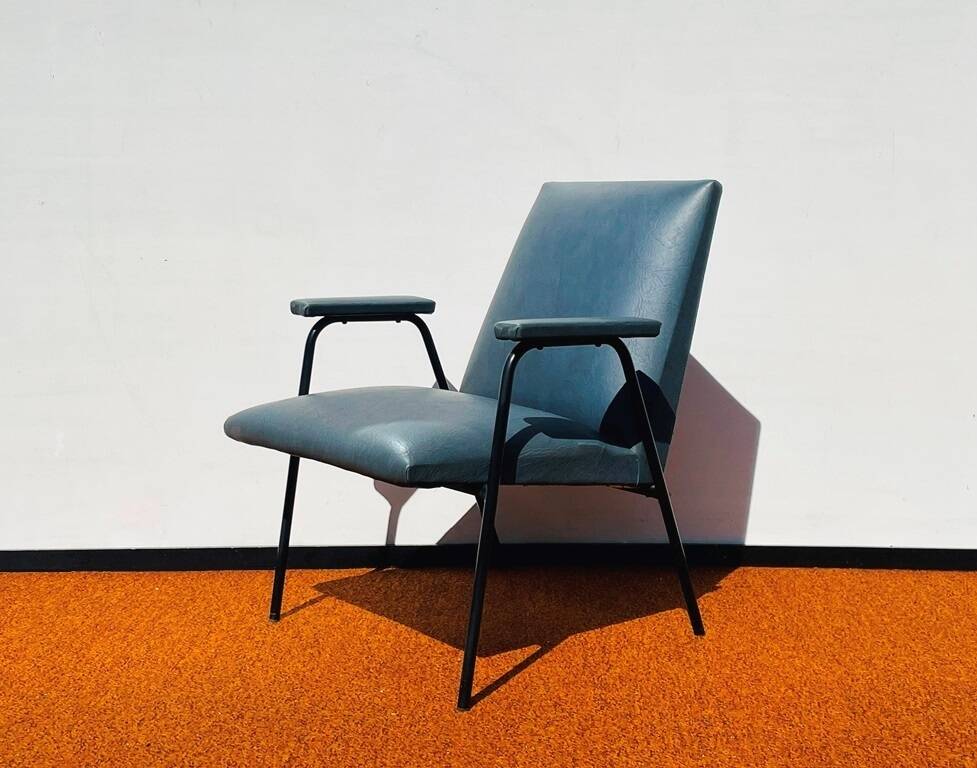 Pair of armchairs model Robert by Pierre Guariche for Meurop. Vintage 60s.