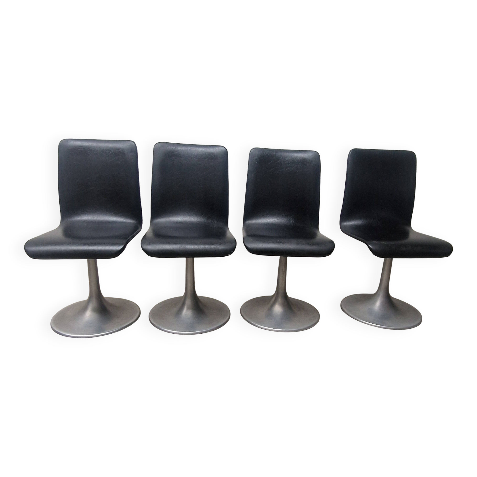 Set of 4 vintage design tulip chairs from the 70s/80s.