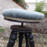 Napoleon III piano stool