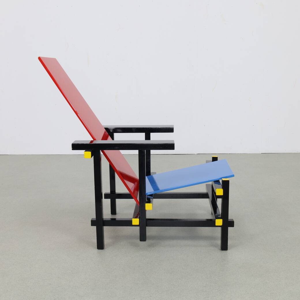 Dutch Bauhaus Lounge Chair in the style of Gerrit Rietveld