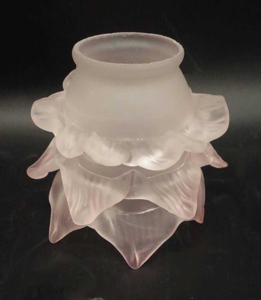 Tulipe en pâte de verre couleur rose pâle