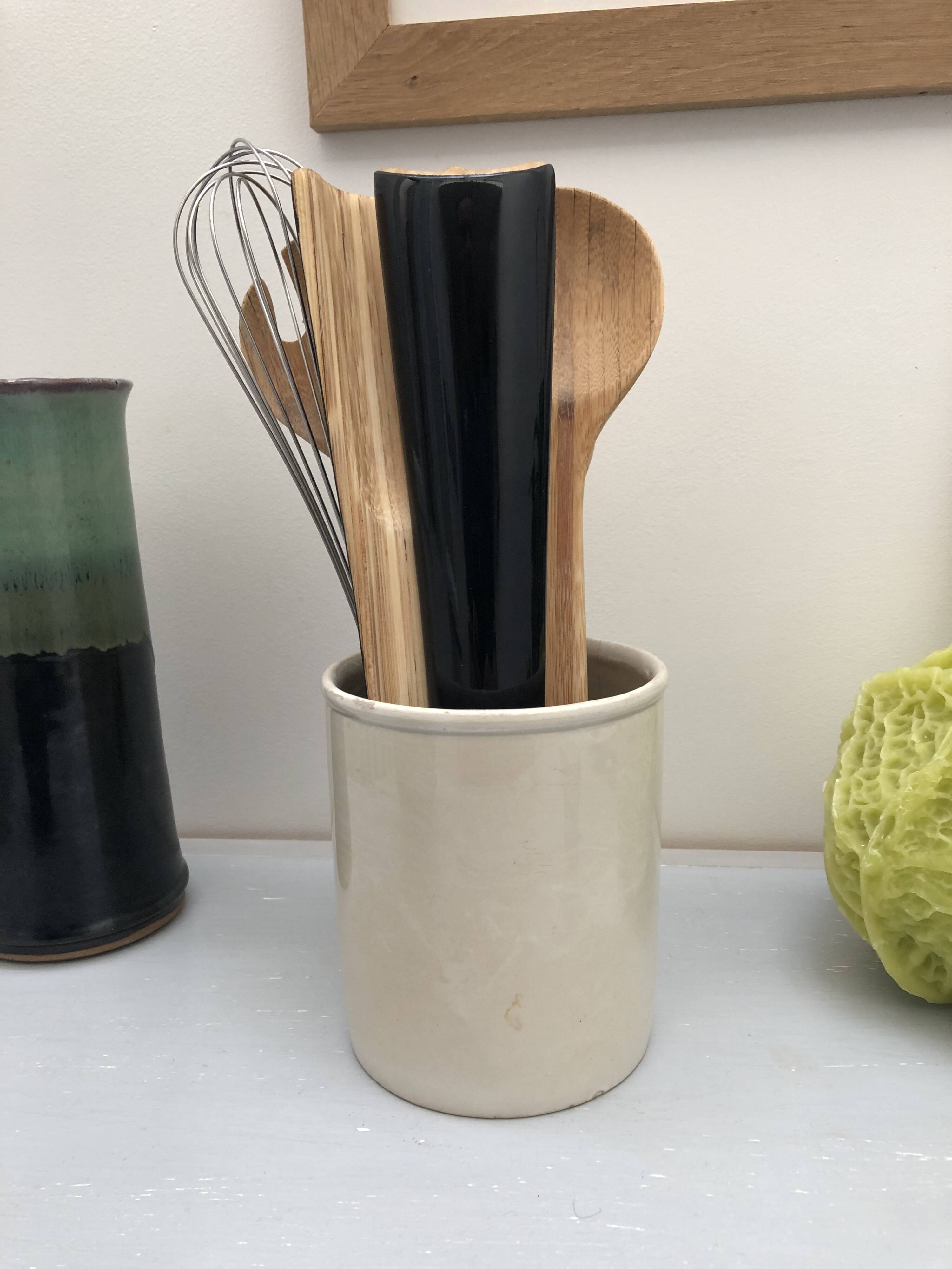 Lunéville utensil pot