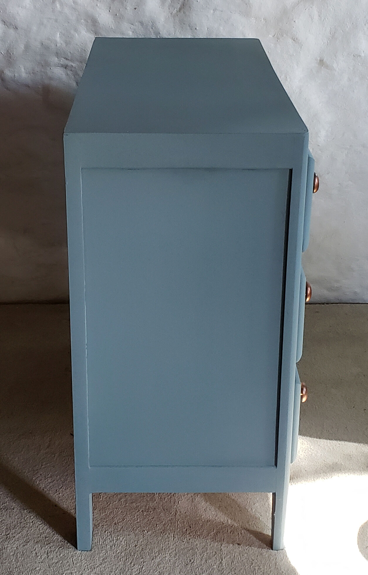 Commode bleue