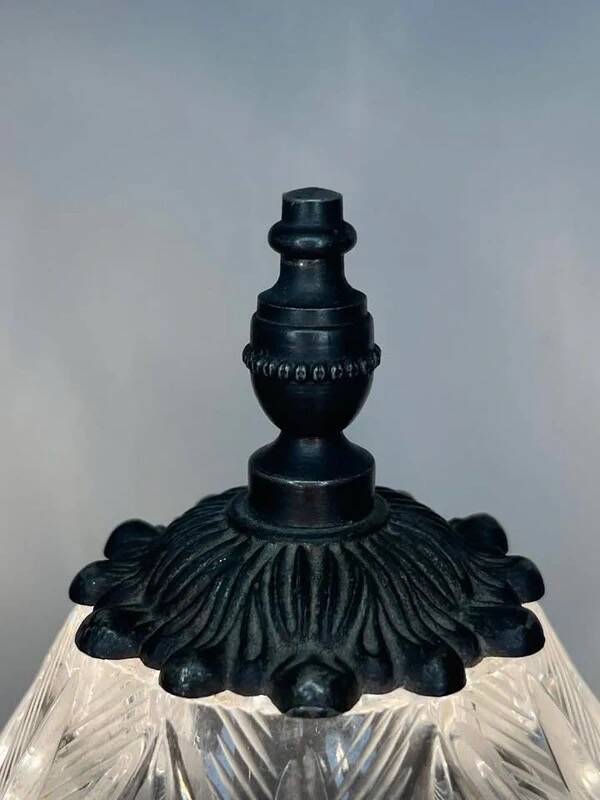 Lampe à poser en cristal taillé