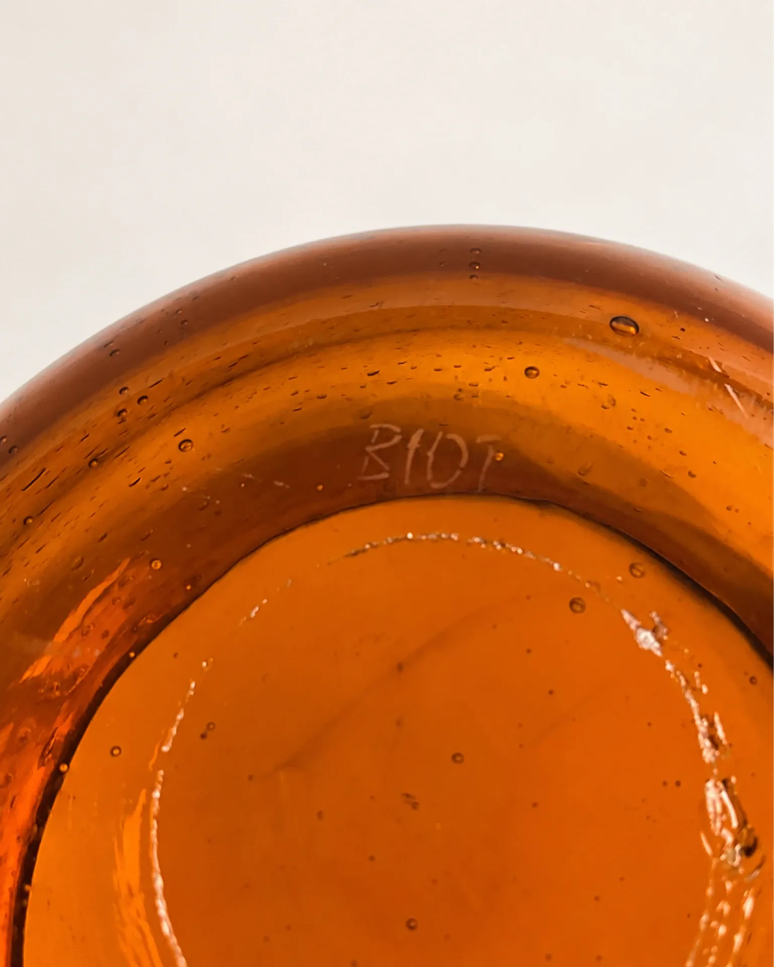 Large amber bubble glass bowl signed Biot – Vintage