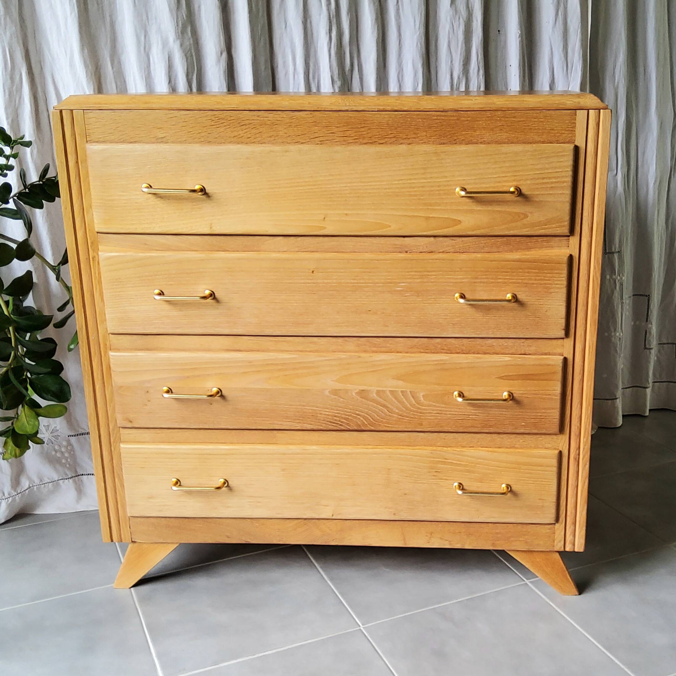 Commode vintage pieds compas