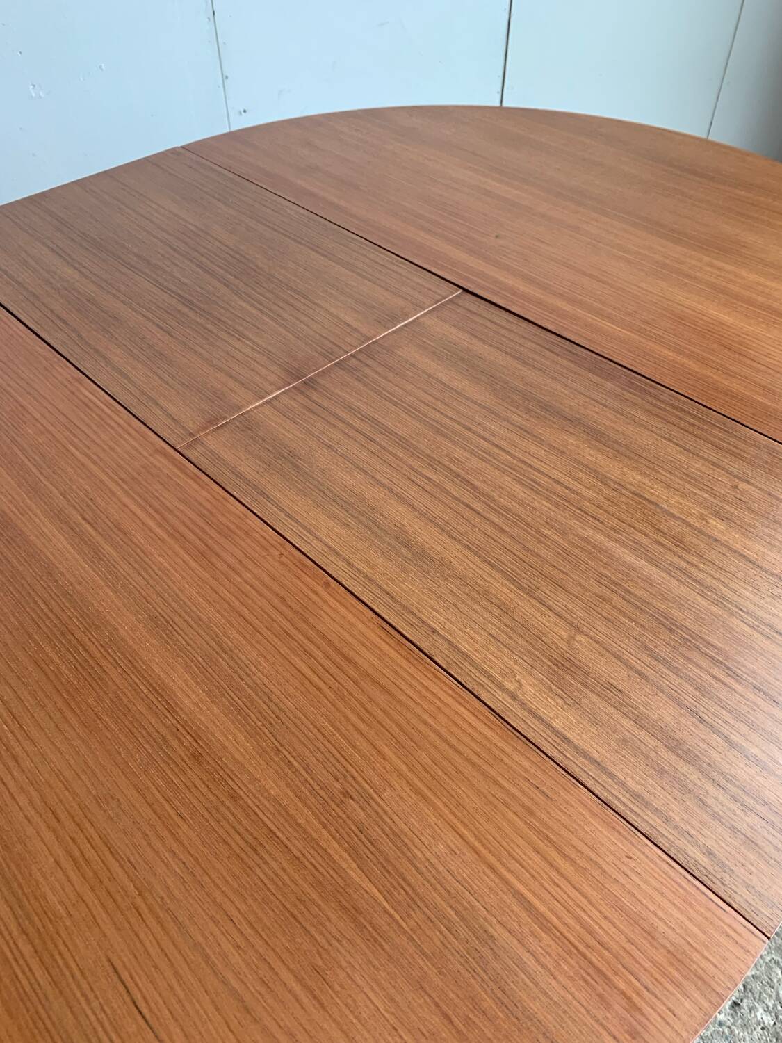 Vintage round extendable table