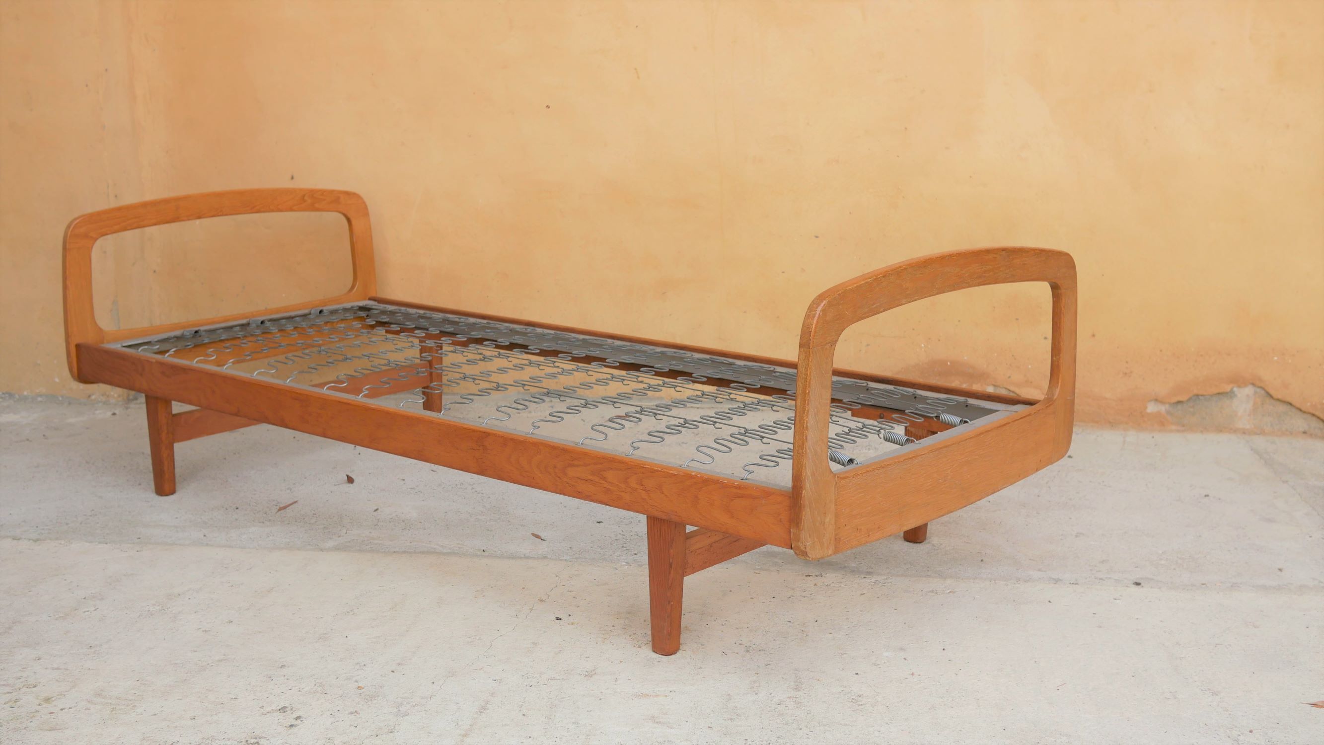 Daybed by J. Hauville for Bema editions