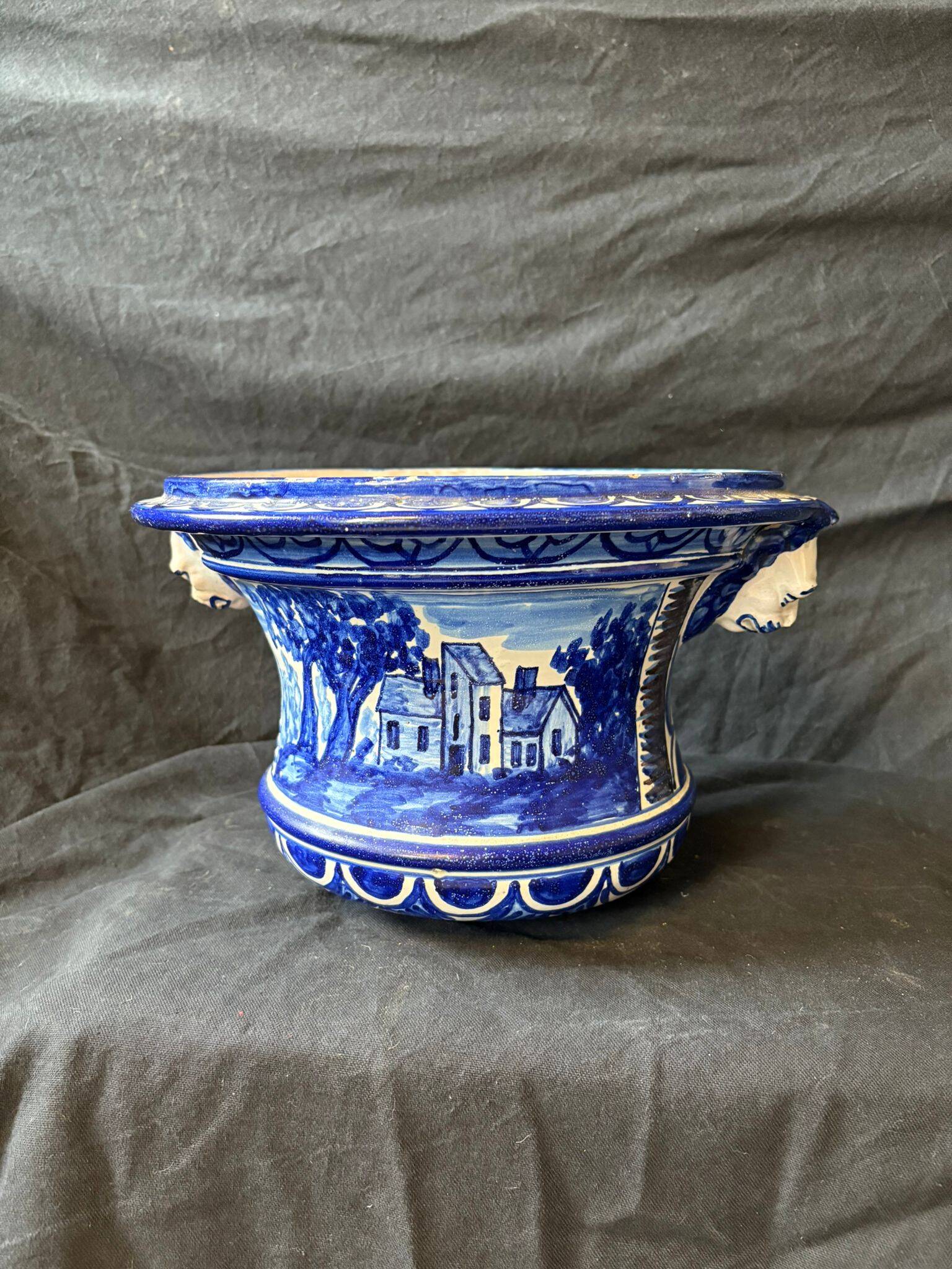 Nevers cache-pot