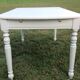Ensemble table de ferme  blanche et quatre chaises