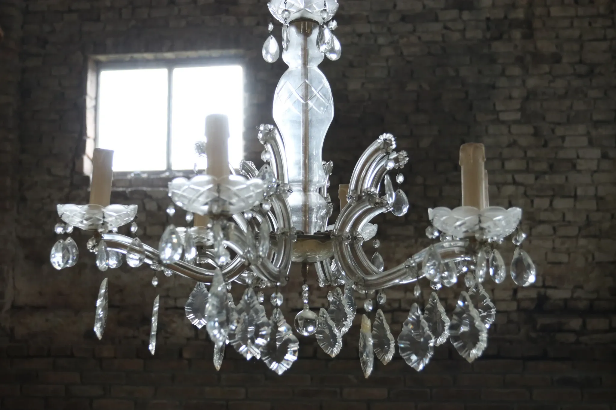 Maria Theresa crystal chandelier with leaf drops, 6 lights, mid-20th c.