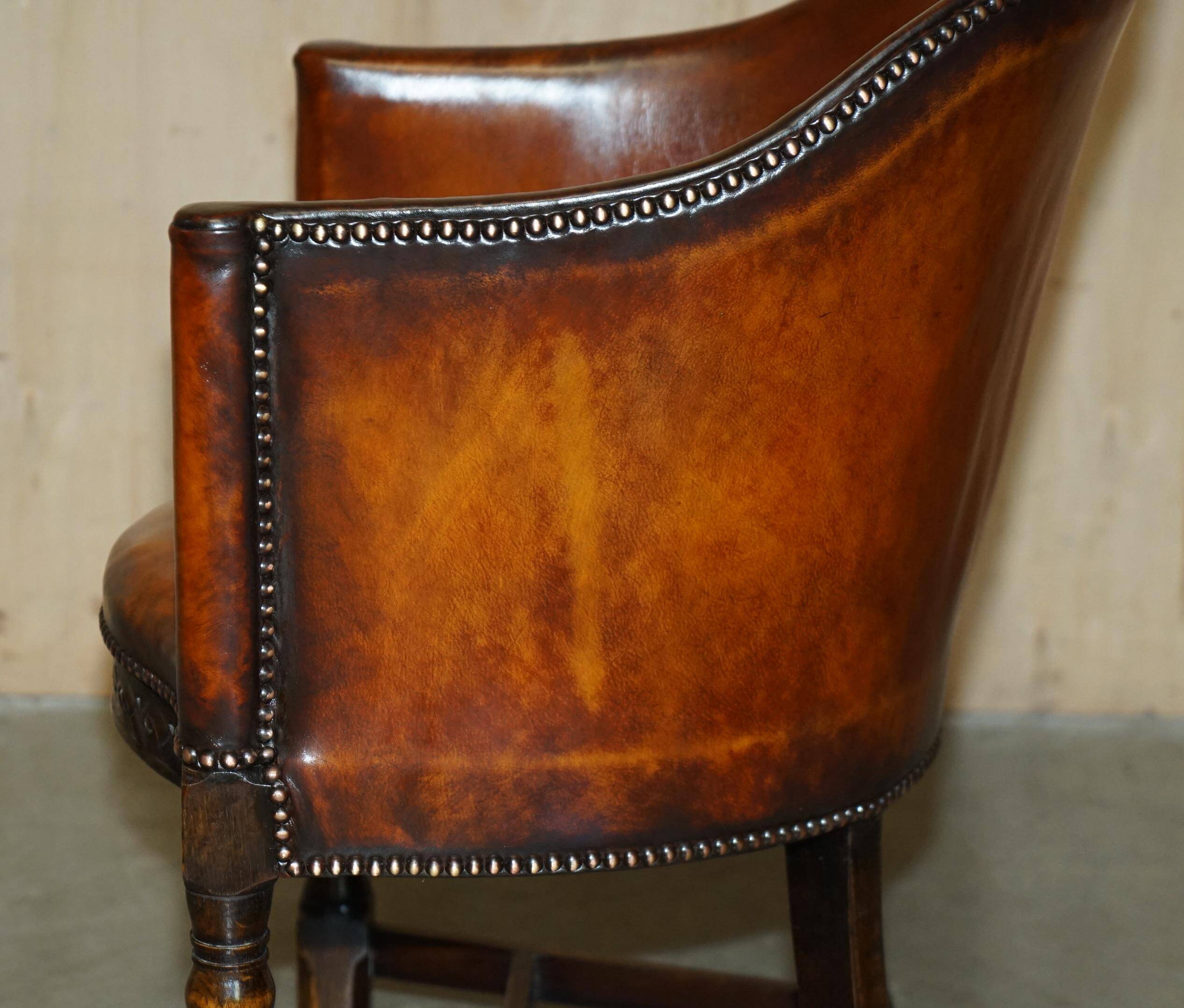 Fauteuil de bureau Édouardien 1910 en cuir et chêne sculpté