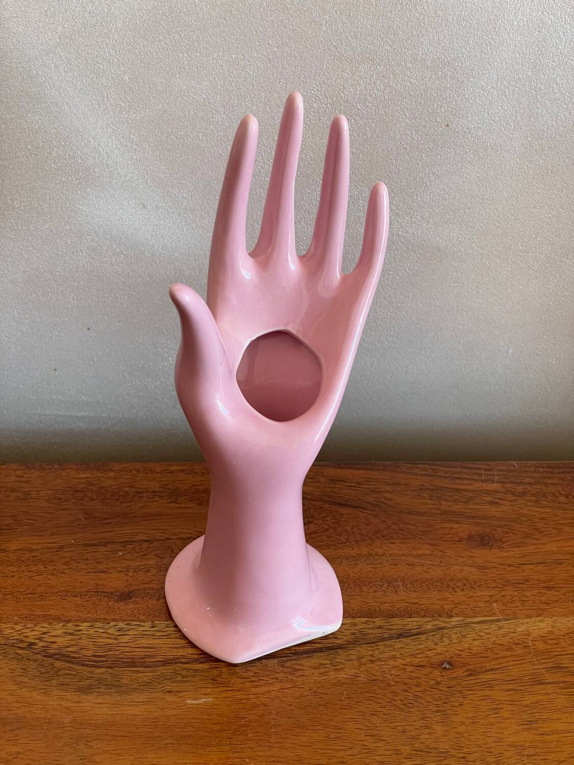 Hand jewelry holder