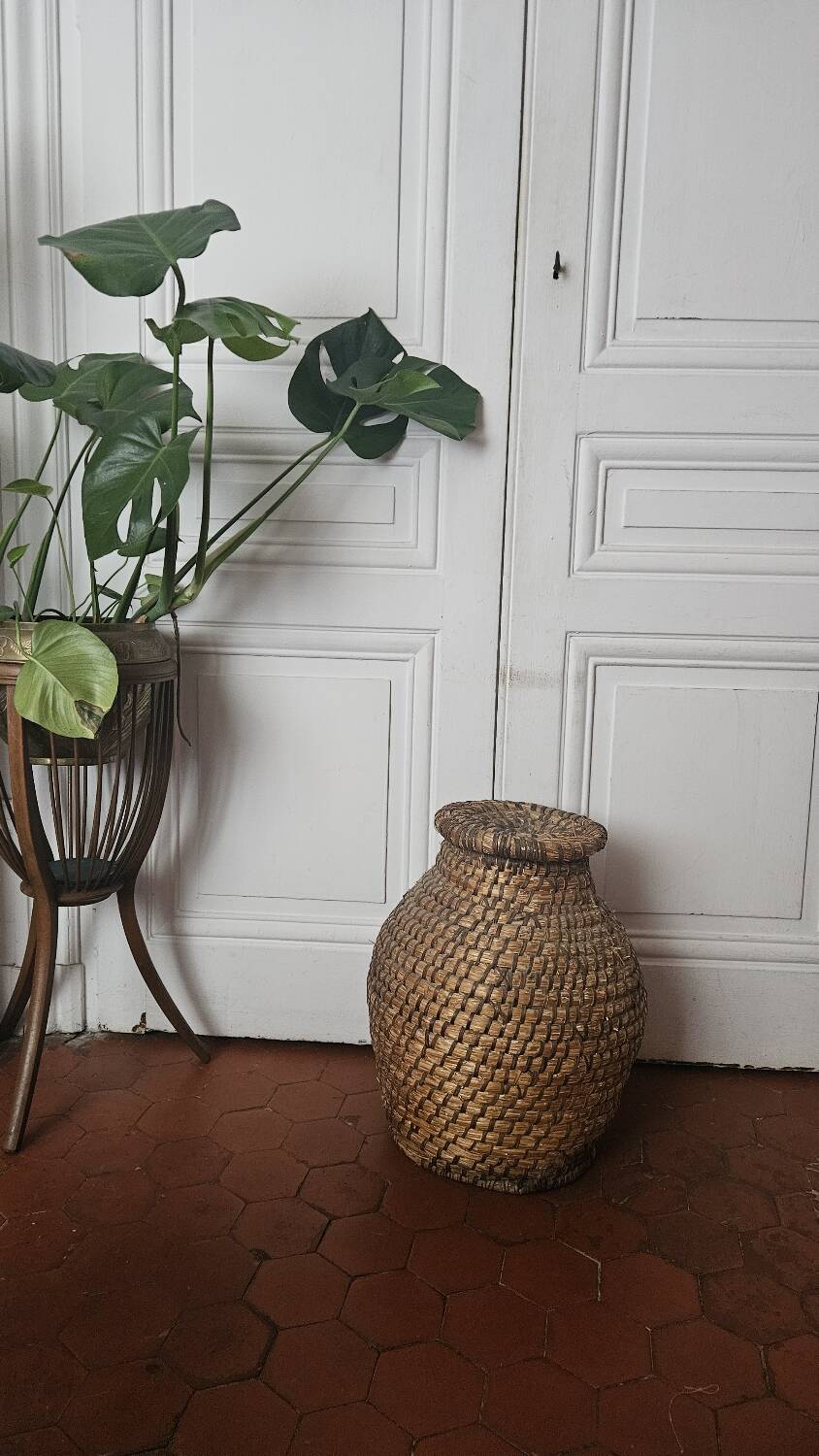 Vintage wicker basket