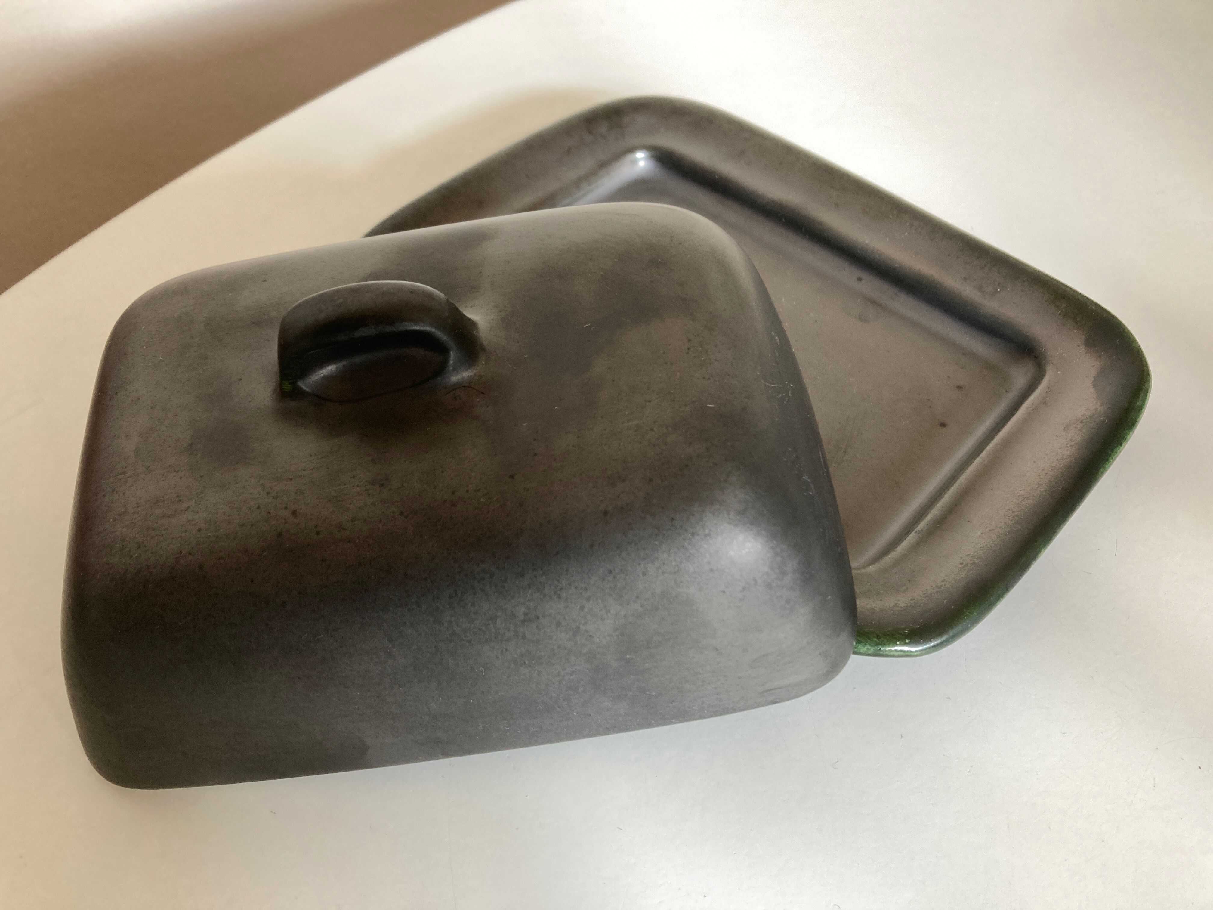 Butter maker 1960 in enamelled earth of Vallauris
